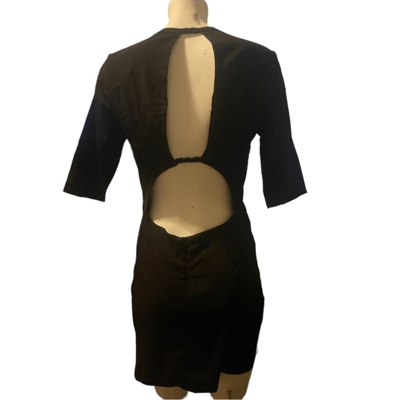 NWT TOBI Basic Black Dress with Sexy Back Details - Picture 2 of 2